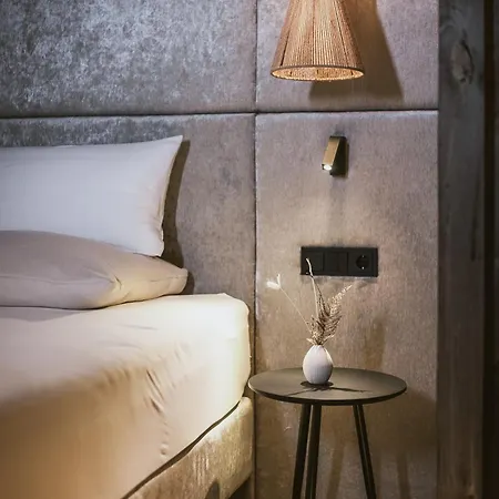 Margarethenstein Boutique מלון קפרון